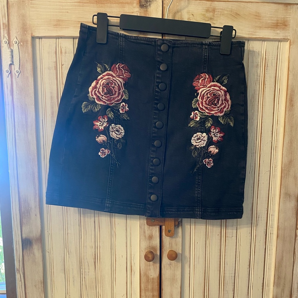 Kendall & Kylie Black Embellished Mini Skirt Size 26